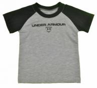Under Armour Boys S/S Gray & Black Top Size 4 $17.99